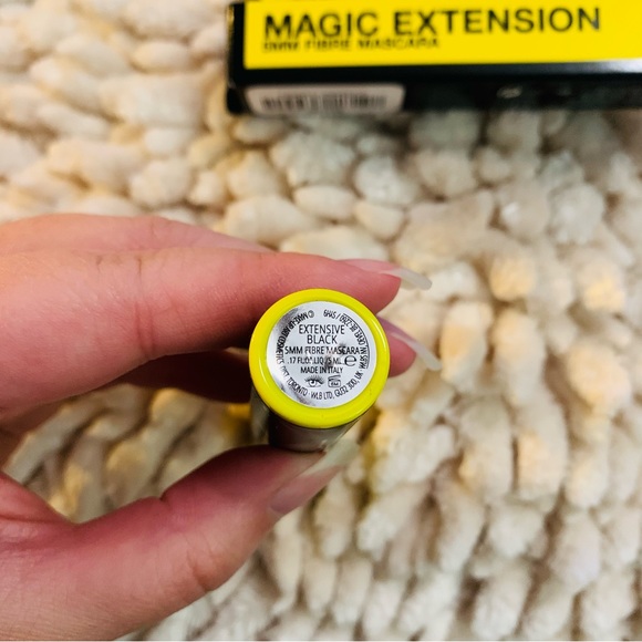 MAC Mini travel Size Magic Extension Mascara Extensive Black - Picture 6 of 9